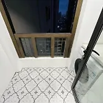 Bund Branch New West Door 2 Bedrooms Big House