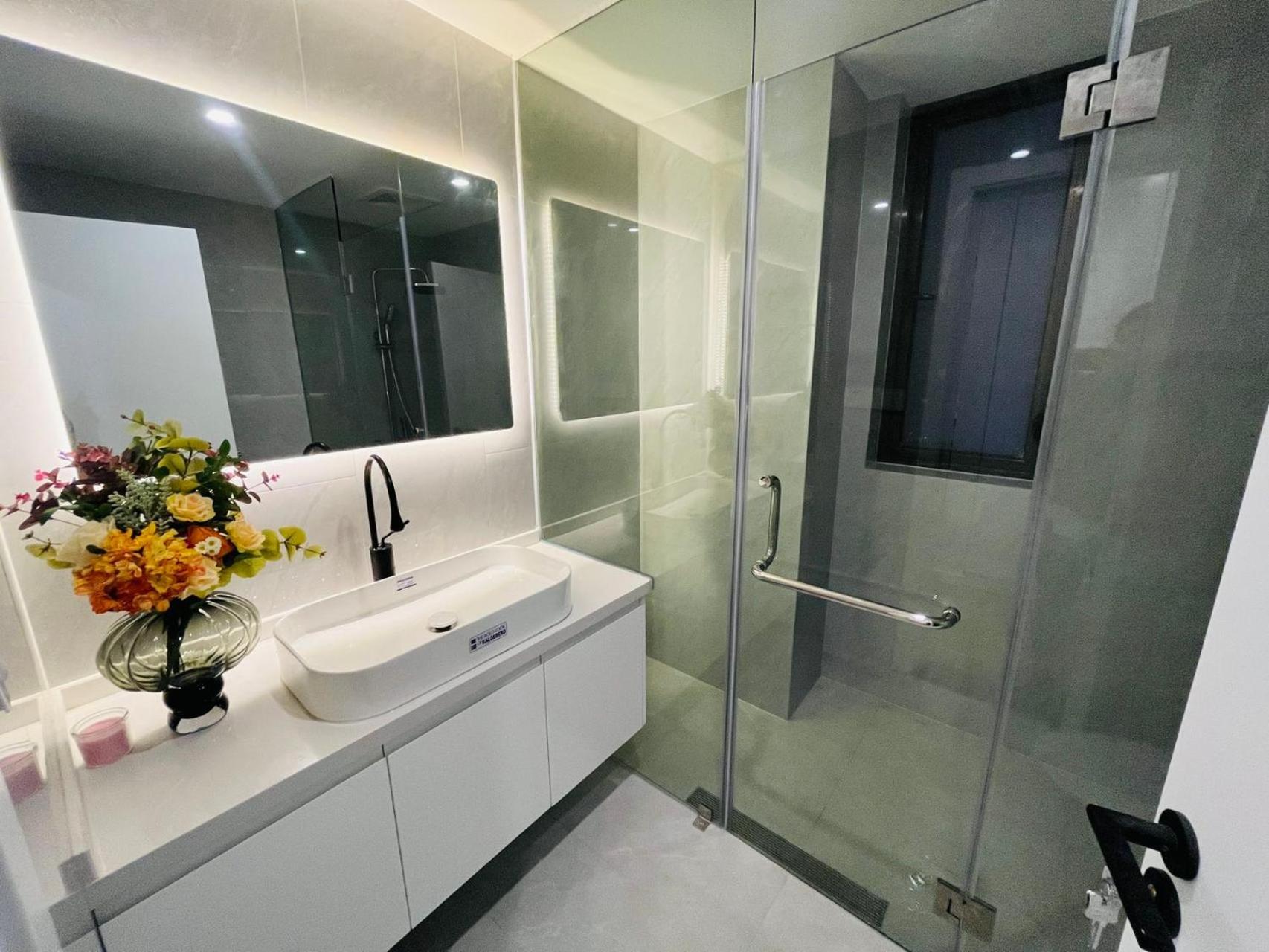 Eastern Hub - Bund Branch New West Door 2 Bedrooms Big House Apartment *